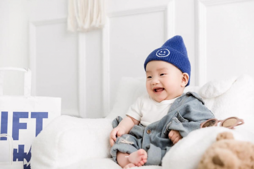 葫芦岛宝宝眼睛红红的